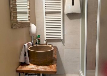 Bagno - Three-room apartment via Monsignore Jean Jaconde Stevenin, Aosta - photo 18