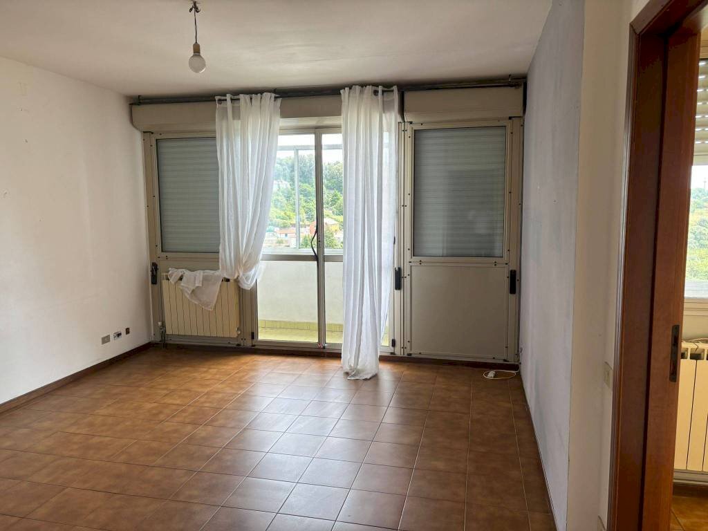 Cucina - Quadrilocale via Elio Vittorini, Genova (zona Prà) - foto 3