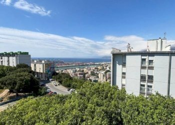 Vista - Quadrilocale via Elio Vittorini, Genova (zona Prà) - foto 2