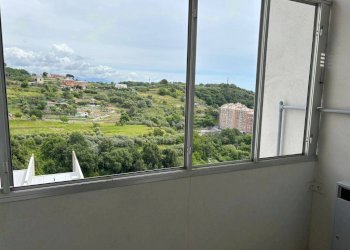 Veranda - Quadrilocale via Elio Vittorini, Genova (zona Prà) - foto 4