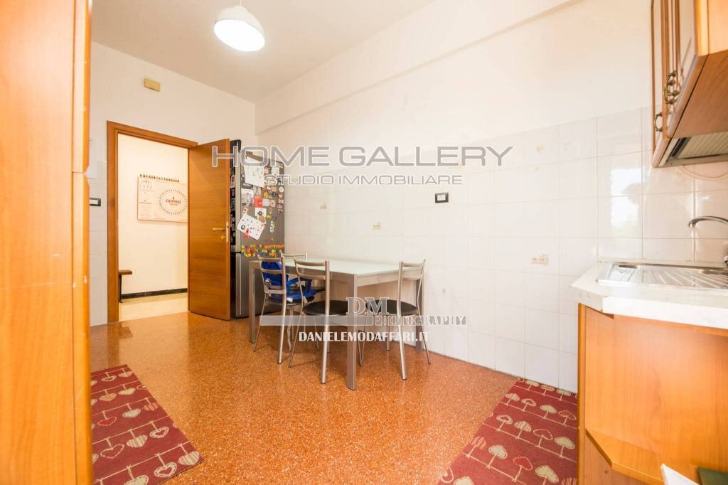 Cucina - Trilocale via Pasquale Berghini, 31, Genova (zona Marassi) - foto 3