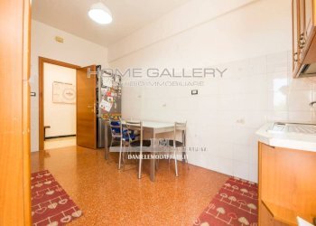 Cucina - Trilocale via Pasquale Berghini, 31, Genova (zona Marassi) - foto 3