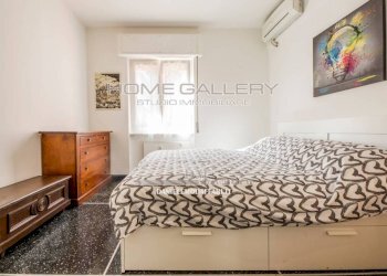 Camera da letto - Trilocale via Pasquale Berghini, 31, Genova (zona Marassi) - foto 6
