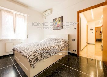 Camera da letto - Trilocale via Pasquale Berghini, 31, Genova (zona Marassi) - foto 8