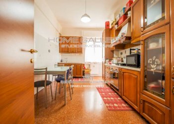 Cucina - Trilocale via Pasquale Berghini, 31, Genova (zona Marassi) - foto 19