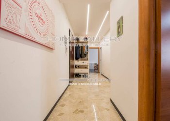 Corridoio - Trilocale via Pasquale Berghini, 31, Genova (zona Marassi) - foto 22