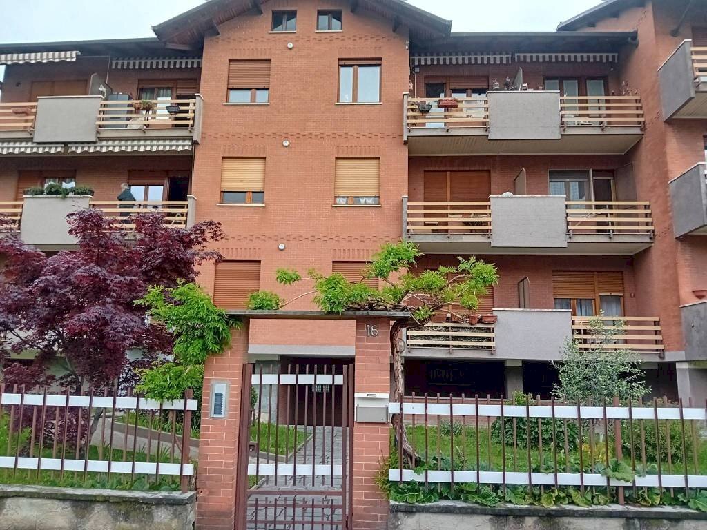 Facciata - Three-room apartment via delle Valli, 16, Lanzo Torinese - photo 1