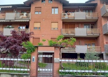 Facciata - Trilocale via delle Valli, 16, Lanzo Torinese - foto 1