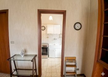 Disimpegno - Three-room apartment via delle Valli, 16, Lanzo Torinese - photo 14
