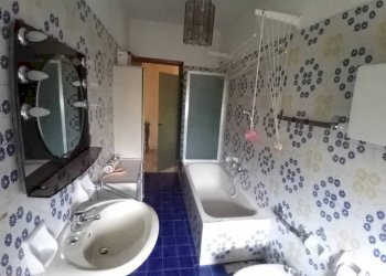 Bagno - Three-room apartment via delle Valli, 16, Lanzo Torinese - photo 20