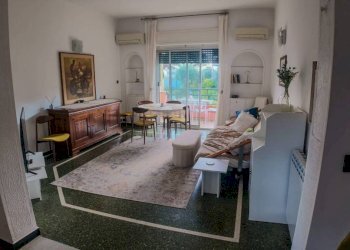 Salone - Appartamento via Capolungo, 13C, Genova (zona Nervi) - foto 20