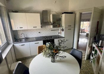 Cucina - Appartamento via Capolungo, 13C, Genova (zona Nervi) - foto 25