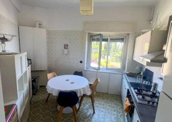 Cucina - Appartamento via Capolungo, 13C, Genova (zona Nervi) - foto 10