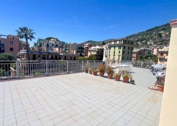 Terrazzo - Appartamento via Capolungo, 13C, Genova (zona Nervi) - foto 27