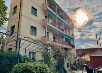 Facciata - Appartamento via Capolungo, 13C, Genova (zona Nervi) - foto 3