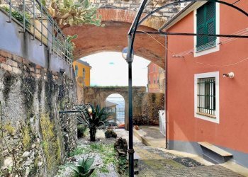 Giardino - Appartamento via Capolungo, 13C, Genova (zona Nervi) - foto 9
