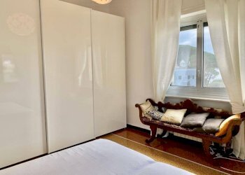 Camera da letto - Appartamento via Capolungo, 13C, Genova (zona Nervi) - foto 29