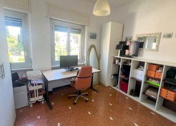 Camera da letto - Appartamento via Capolungo, 13C, Genova (zona Nervi) - foto 38