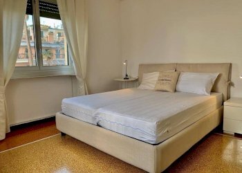 Camera da letto - Appartamento via Capolungo, 13C, Genova (zona Nervi) - foto 33