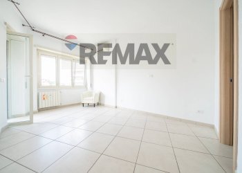 Stanza vuota - Three-room apartment Via delle Cave
4, Roma - photo 23