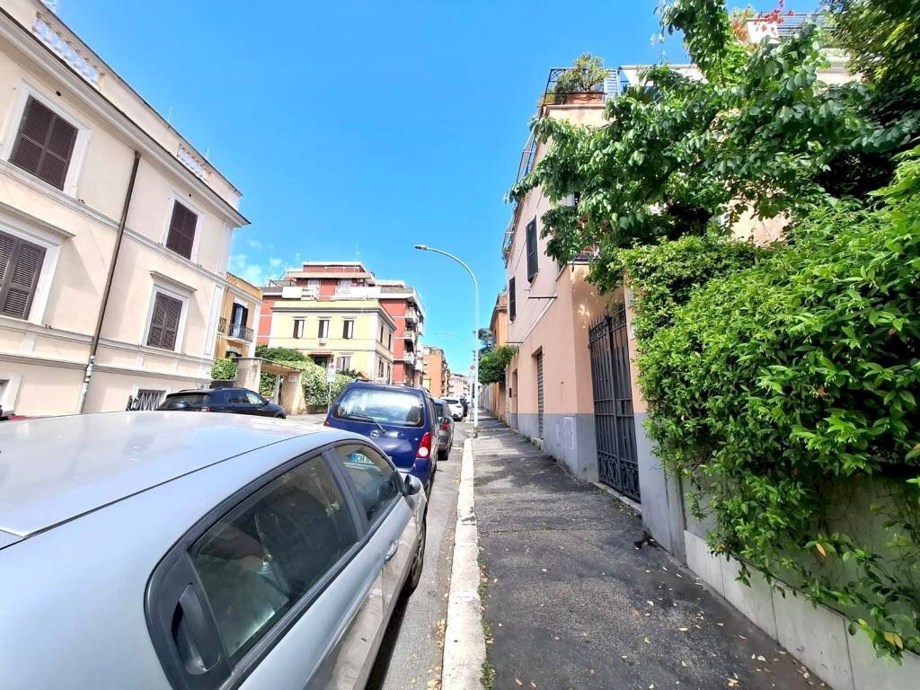 Zona - Three-room apartment via Giuseppe Mantellini, 13, Roma - photo 3