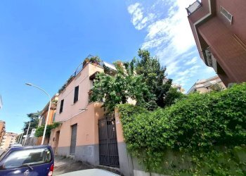 Facciata - Three-room apartment via Giuseppe Mantellini, 13, Roma - photo 1
