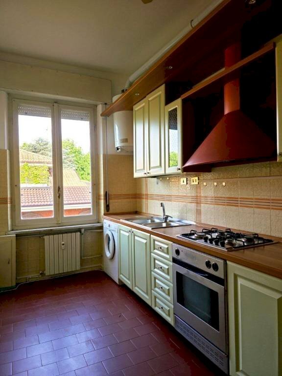 Cucina - Four-room apartment via Vincenzo Bellini, Parma (neighborhood Cittadella) - photo 2