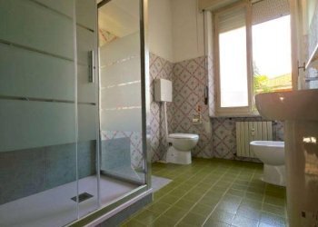 Bagno - Four-room apartment via Vincenzo Bellini, Parma (neighborhood Cittadella) - photo 11