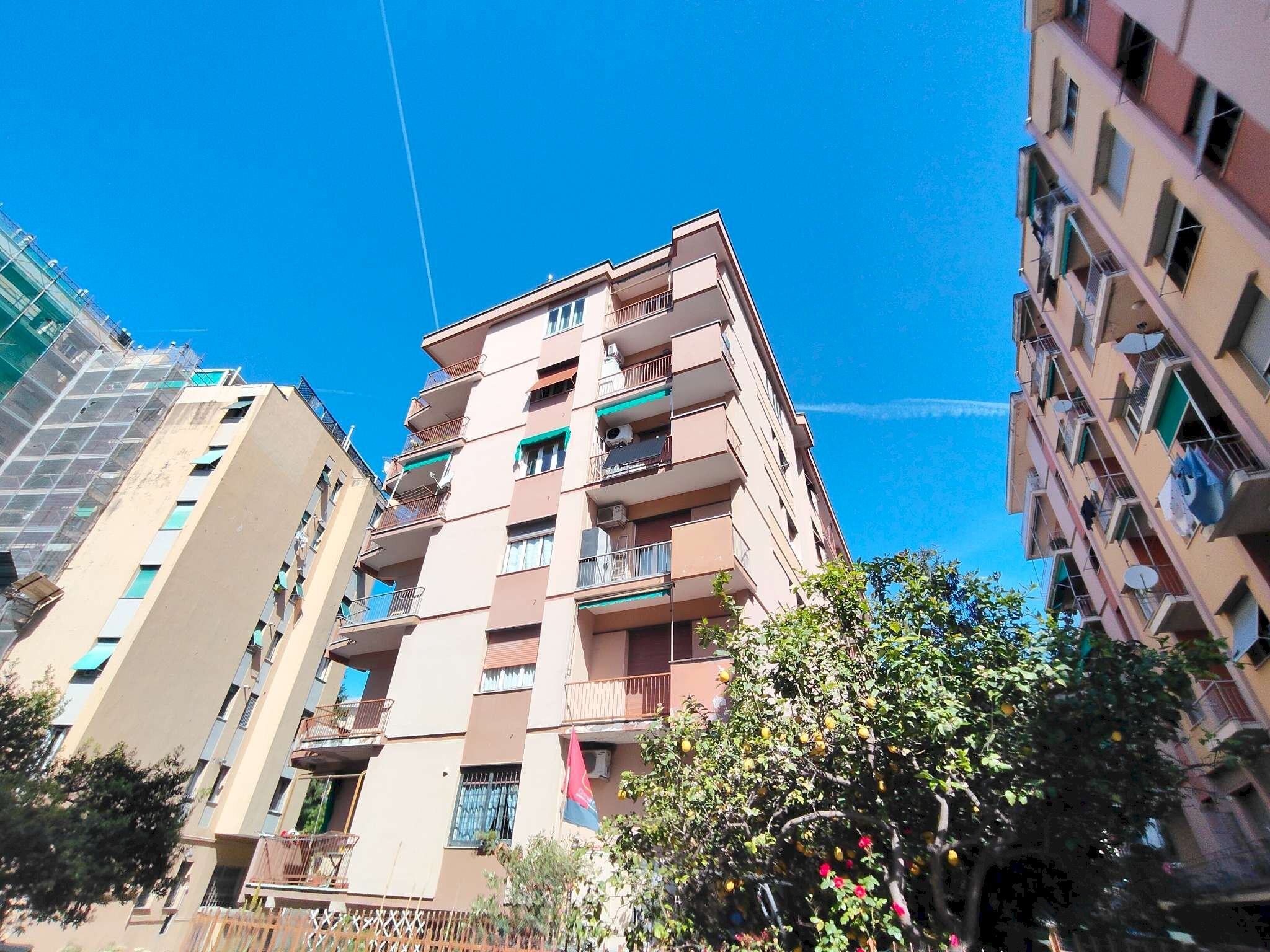 2 condominio prospetto sud - Four-room apartment viale Pio VII, Genova (neighborhood Quarto) - photo 2