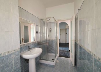 17 bagno - Four-room apartment viale Pio VII, Genova (neighborhood Quarto) - photo 16