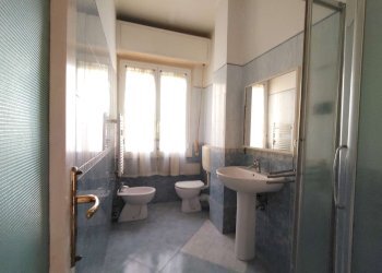 16 bagno - Four-room apartment viale Pio VII, Genova (neighborhood Quarto) - photo 17