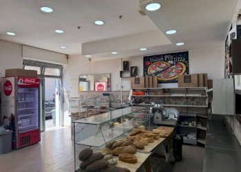 Interno non residenziale - Ristorante via delle Ninfee, 8, Roma - foto 2