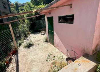 Giardino - Three-room apartment via Polverara, 8, Genova (neighborhood Marassi) - photo 15