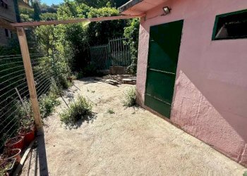 Giardino - Three-room apartment via Polverara, 8, Genova (neighborhood Marassi) - photo 18
