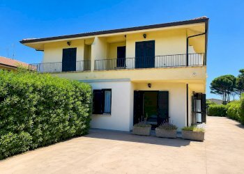 Foto 1 - Villa a Schiera viale Nausica, Borgia - foto 1