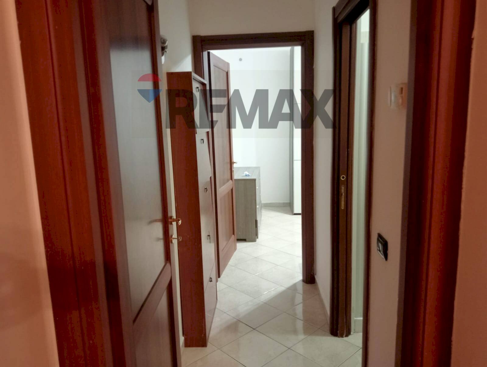 Hall / corridoio - Trilocale via pierfrancesco mattarella
 
1, Cassino - foto 3