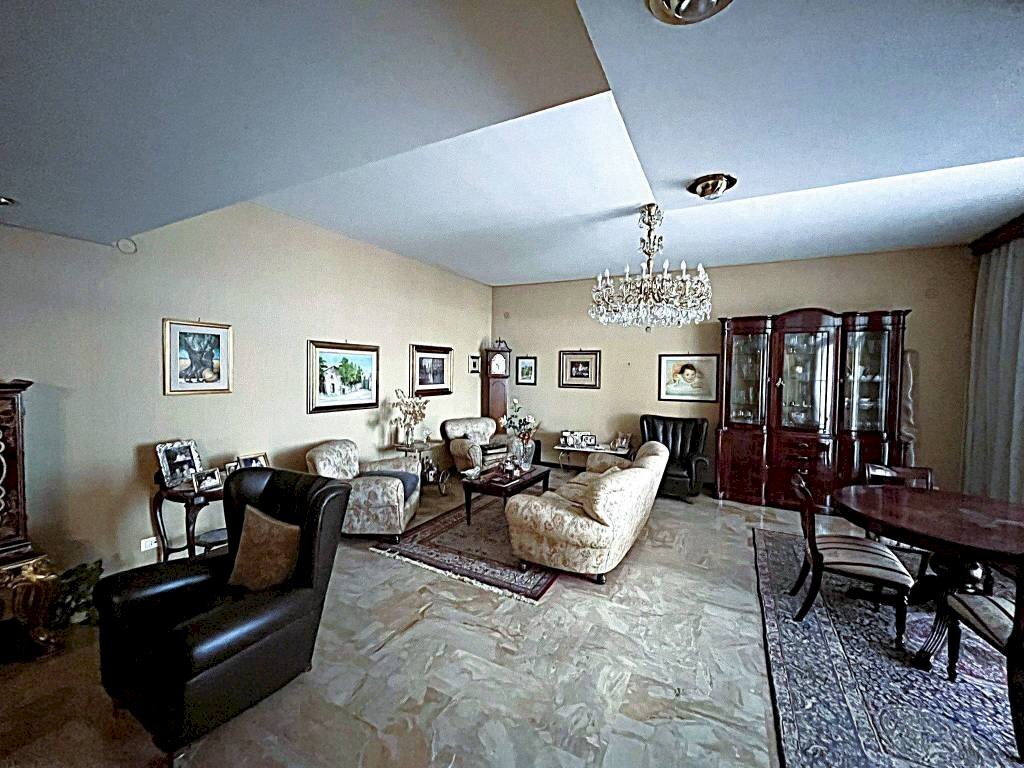 Salone - Appartamento via Solìto, 69, Taranto - foto 1