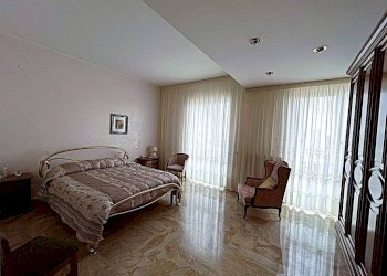 Camera da letto - Appartamento via Solìto, 69, Taranto - foto 11