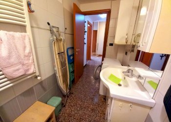 bagno (2) - Three-room apartment via Moresco, Genova (neighborhood Marassi) - photo 8