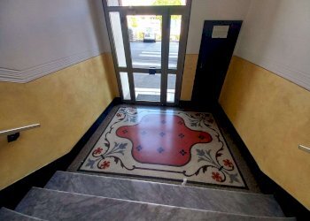 vano scale - Three-room apartment via Moresco, Genova (neighborhood Marassi) - photo 13