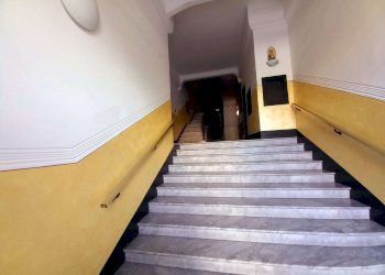 vano scale (2) - Three-room apartment via Moresco, Genova (neighborhood Marassi) - photo 14