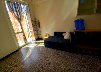 soggiorno - Three-room apartment via Moresco, Genova (neighborhood Marassi) - photo 21