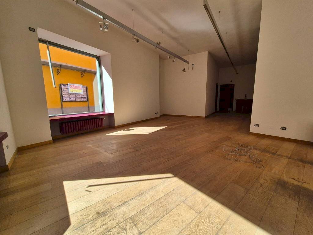 Cucina - Negozio via Giuseppe Garibaldi, Borgo San Dalmazzo - foto 3