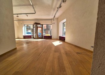 Interno non residenziale - Negozio via Giuseppe Garibaldi, Borgo San Dalmazzo - foto 7