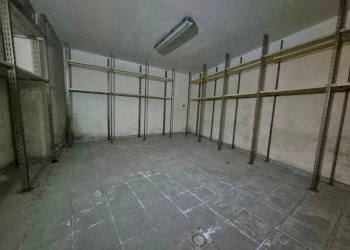 Magazzino - Negozio via Giuseppe Garibaldi, Borgo San Dalmazzo - foto 9