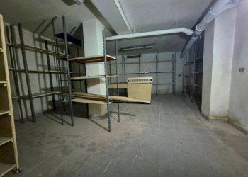 Magazzino - Negozio via Giuseppe Garibaldi, Borgo San Dalmazzo - foto 12