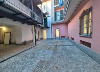 Cortile interno - Negozio via Giuseppe Garibaldi, Borgo San Dalmazzo - foto 15