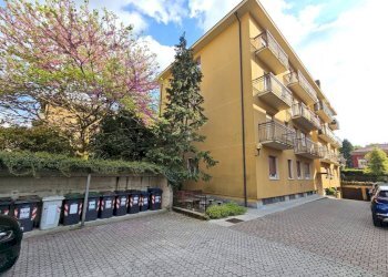 Facciata - Two-room apartment via Fratelli della Rovere, 8, Varese - photo 2