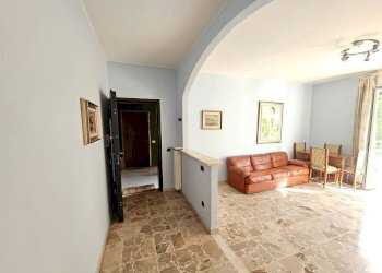 Salone - Two-room apartment via Fratelli della Rovere, 8, Varese - photo 7