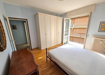 Camera da letto - Two-room apartment via Fratelli della Rovere, 8, Varese - photo 12